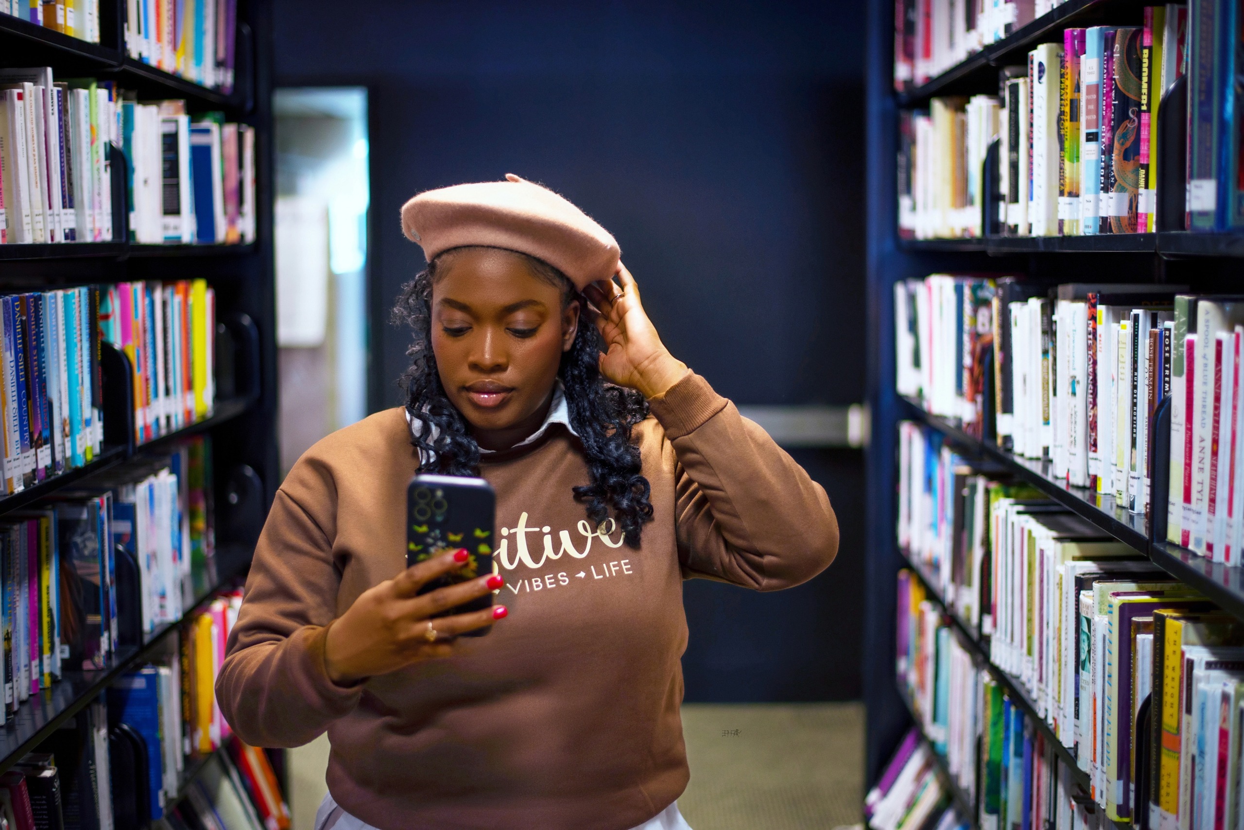 HERMIONE AU BIBLIOTHEQUE